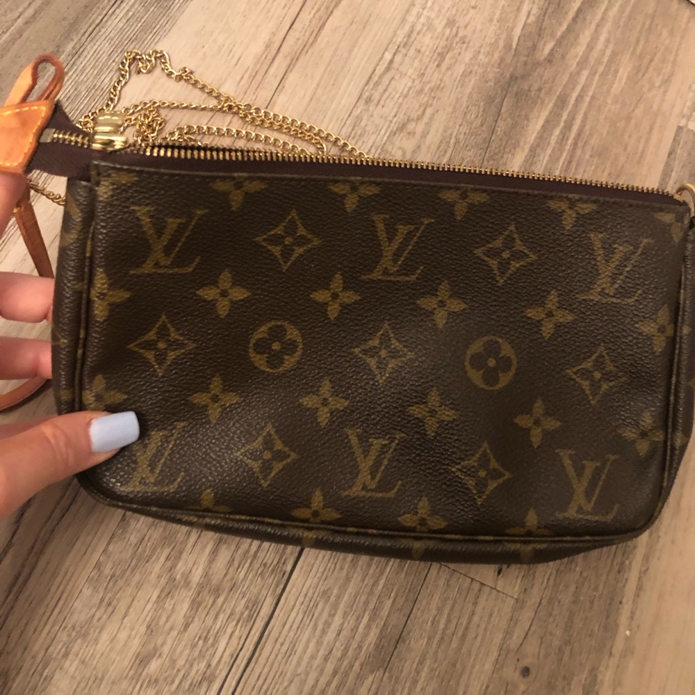 Louis Vuitton Pochette